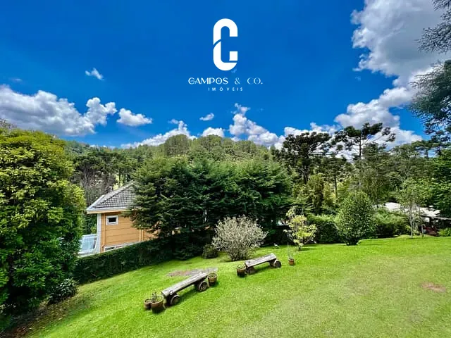 Casa com 1144m² 5 quartos e 3 banheiros, à venda, no bairro Jardim Embaixador em Campos do Jordão