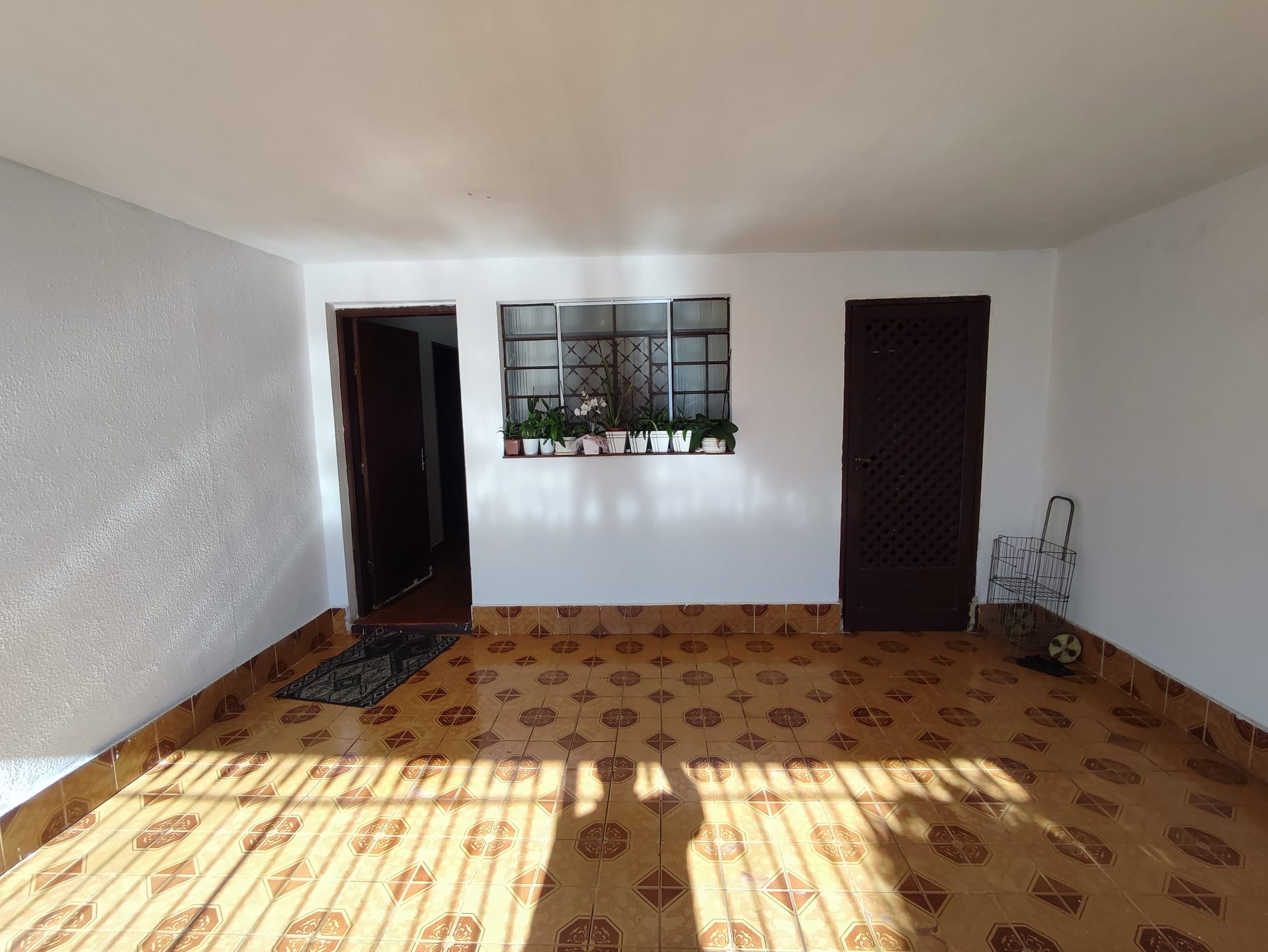 Casa à venda com 4 quartos, 300m² - Foto 2