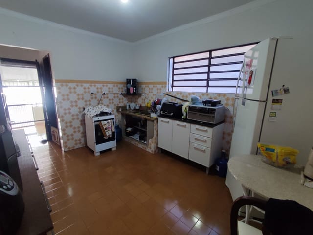 Casa com 300m² 4 quartos e 2 banheiros, à venda, no bairro Vila Rezende em Piracicaba
