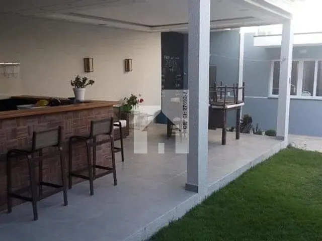 Casa com 240m² 3 quartos e 4 banheiros, à venda, no bairro Horto Santo Antonio em Jundiaí