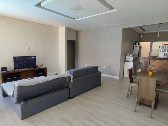 Casa com 330m² 3 quartos e 3 banheiros, à venda, no bairro Setor Habitacional Arniqueira (Águas Claras) em Brasília