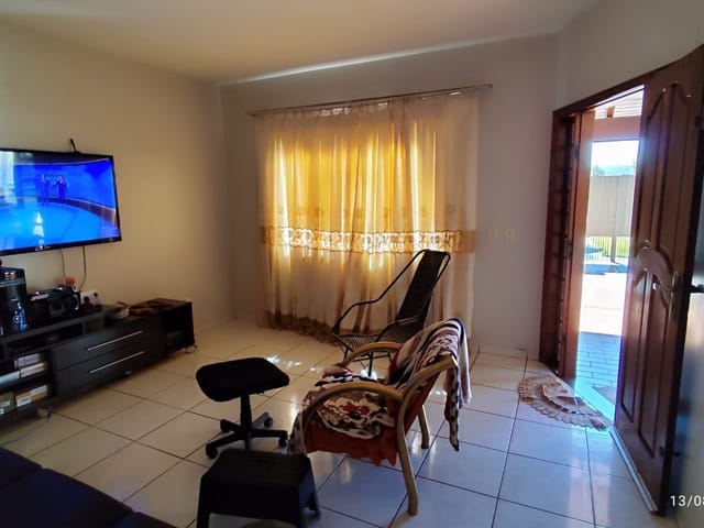 Casa com 384m² 4 quartos e 3 banheiros, à venda, no bairro Jardim América em Dourados