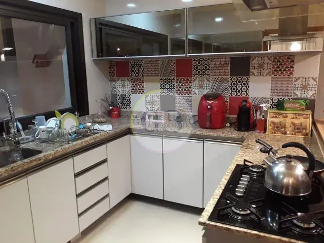Casa 3 quartos e 3 banheiros, à venda, no bairro Laranjal em Pelotas
