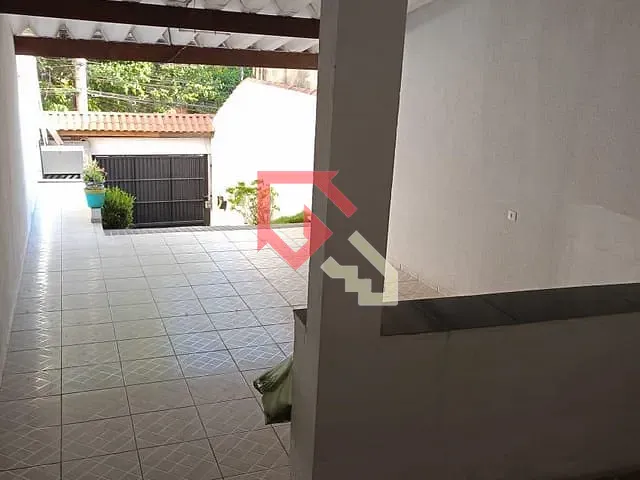 Casa com 197m² 2 quartos e 3 banheiros, à venda, no bairro Jardim Zaira em Mauá