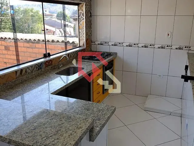 Casa com 197m² 2 quartos e 3 banheiros, à venda, no bairro Jardim Zaira em Mauá