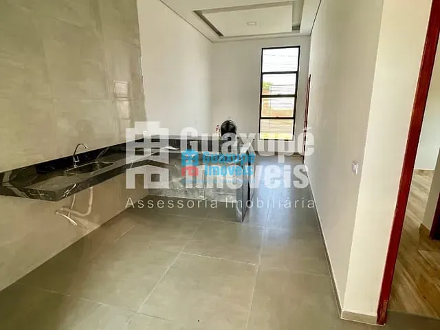 Casa com 100m², à venda, no bairro Jardim Ouro Verde em Guaxupé