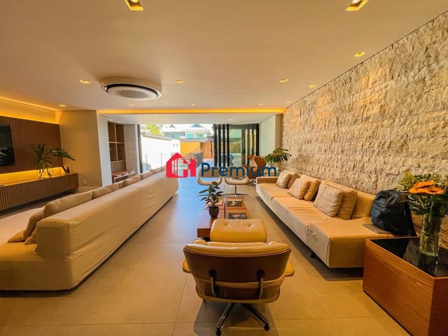 Casa 4 quartos e 8 banheiros, à venda, no bairro Barra da Tijuca em Rio de Janeiro