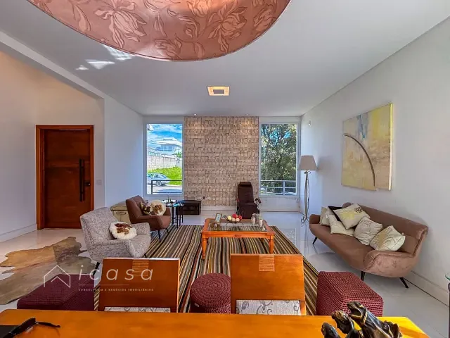 Casa com 590m² 3 quartos e 2 banheiros, à venda ou para alugar, no bairro Residencial Santa Helena em Caçapava