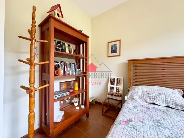 Casa 3 quartos e 1 banheiro, à venda ou para alugar, no bairro Vale dos Pinheiros em Nova Friburgo