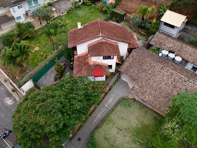 Casa 3 quartos e 1 banheiro, à venda ou para alugar, no bairro Vale dos Pinheiros em Nova Friburgo