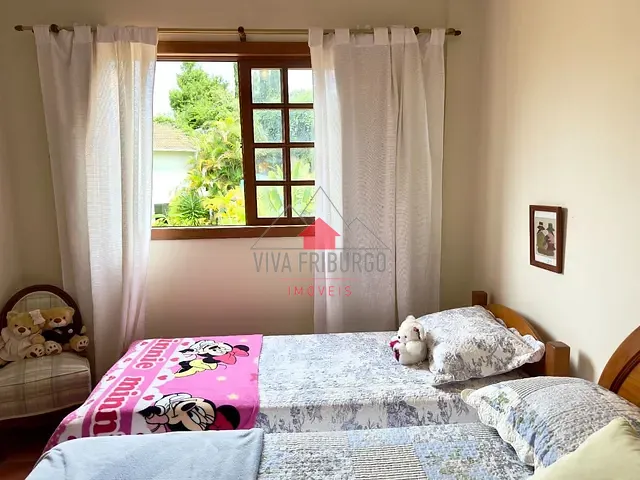 Casa 3 quartos e 1 banheiro, à venda ou para alugar, no bairro Vale dos Pinheiros em Nova Friburgo