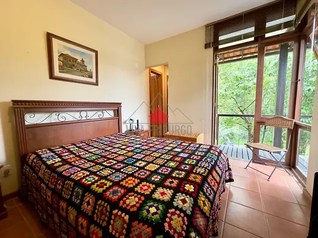 Casa 3 quartos e 1 banheiro, à venda ou para alugar, no bairro Vale dos Pinheiros em Nova Friburgo