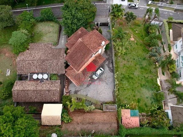 Casa 3 quartos e 1 banheiro, à venda ou para alugar, no bairro Vale dos Pinheiros em Nova Friburgo