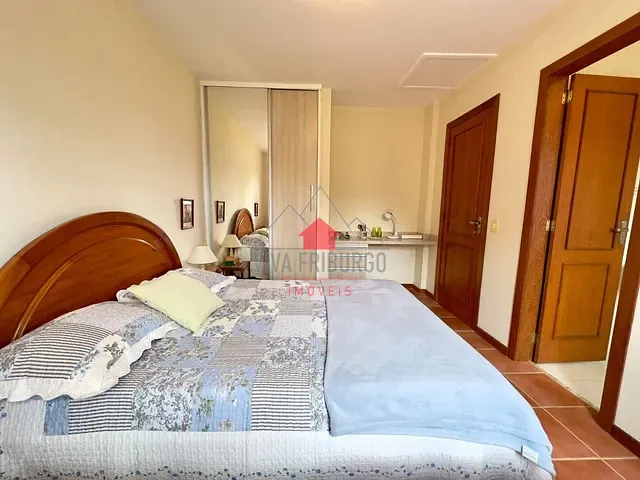 Casa 3 quartos e 1 banheiro, à venda ou para alugar, no bairro Vale dos Pinheiros em Nova Friburgo