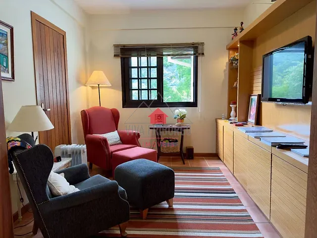 Casa 3 quartos e 1 banheiro, à venda ou para alugar, no bairro Vale dos Pinheiros em Nova Friburgo