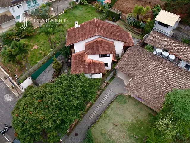 Casa 3 quartos e 1 banheiro, à venda ou para alugar, no bairro Vale dos Pinheiros em Nova Friburgo