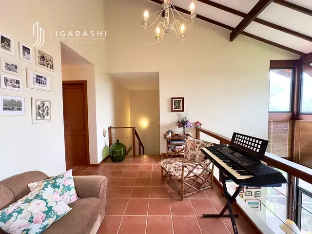 Casa 3 quartos e 1 banheiro, à venda ou para alugar, no bairro Vale dos Pinheiros em Nova Friburgo