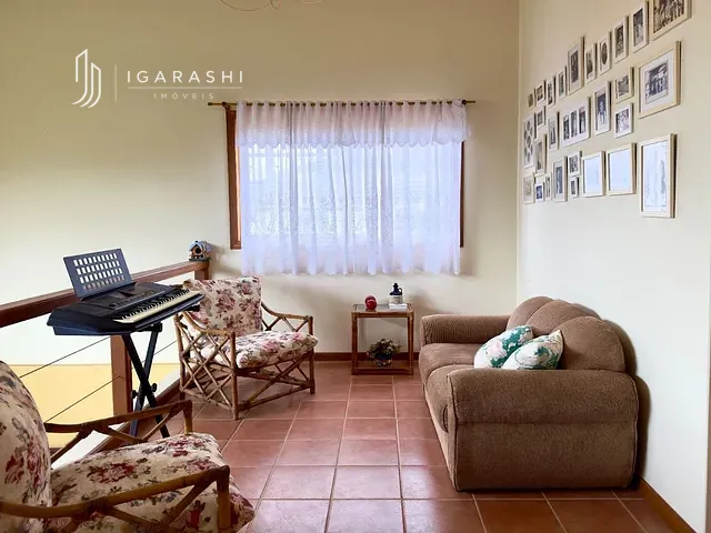 Casa 3 quartos e 1 banheiro, à venda ou para alugar, no bairro Vale dos Pinheiros em Nova Friburgo