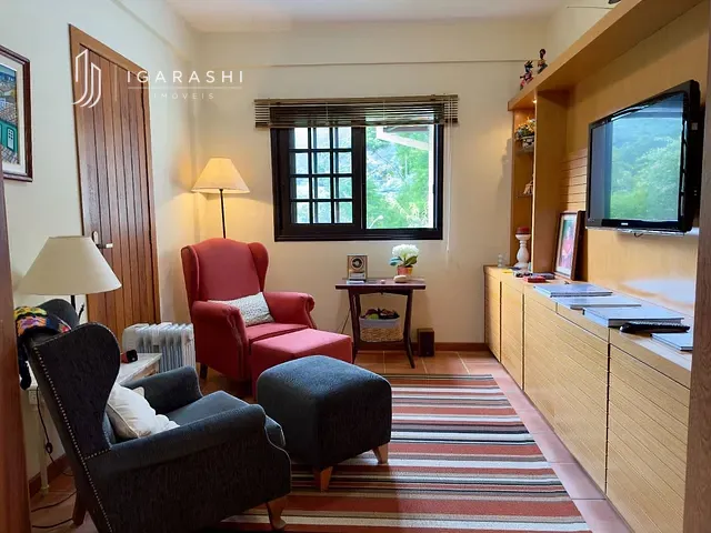 Casa 3 quartos e 1 banheiro, à venda ou para alugar, no bairro Vale dos Pinheiros em Nova Friburgo