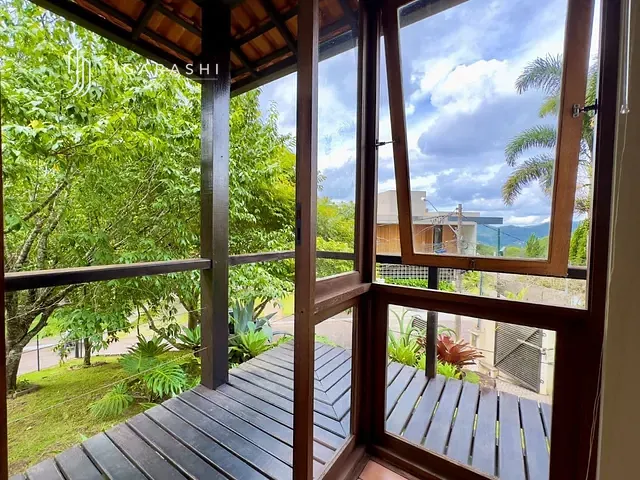 Casa 3 quartos e 1 banheiro, à venda ou para alugar, no bairro Vale dos Pinheiros em Nova Friburgo