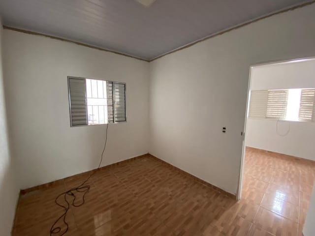 Casa com 400m² 2 quartos e 1 banheiro, à venda, no bairro Cidade Satélite Íris em Campinas