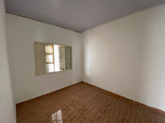 Casa com 400m² 2 quartos e 1 banheiro, à venda, no bairro Cidade Satélite Íris em Campinas