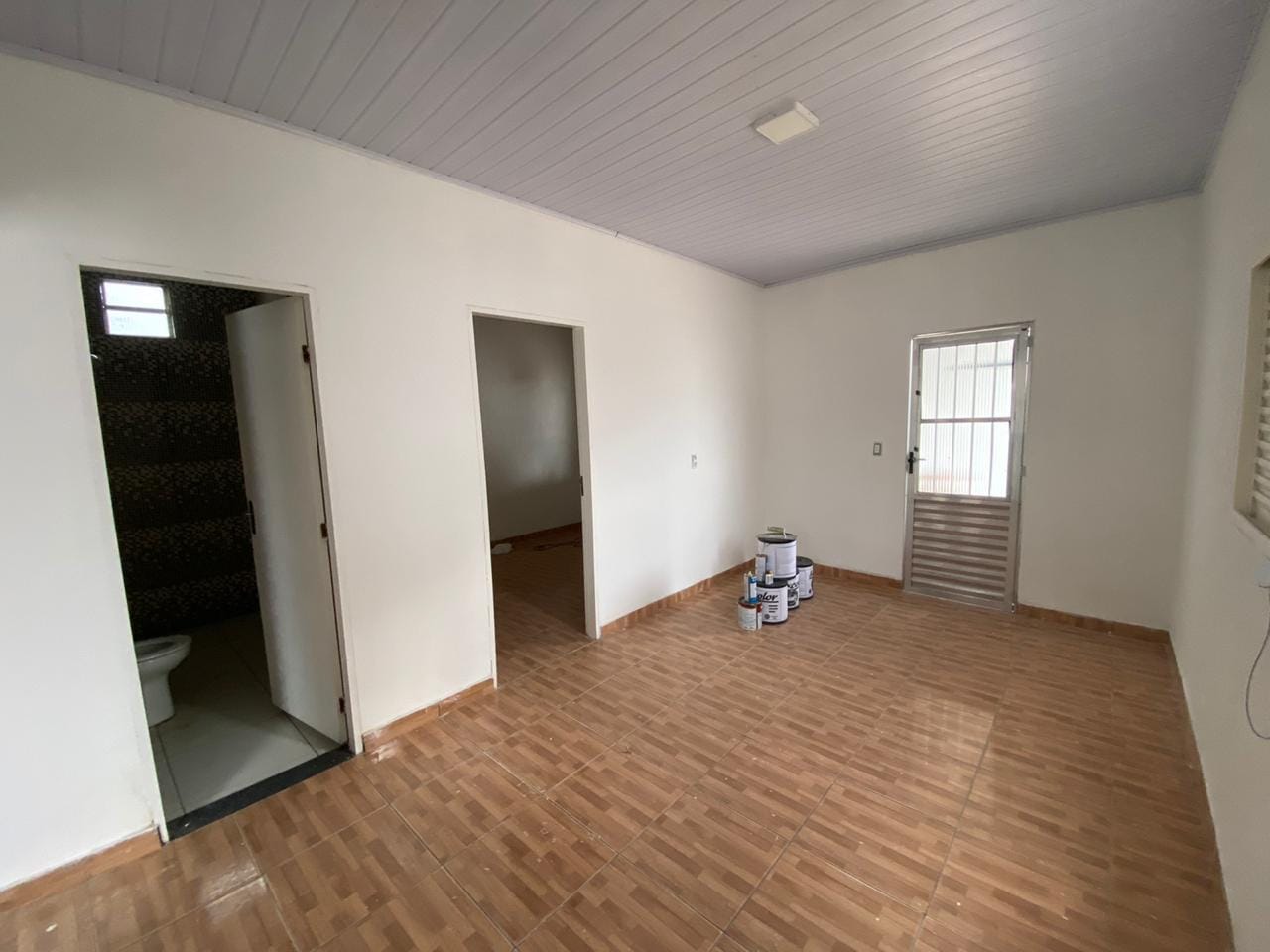 Casa à venda com 2 quartos, 90m² - Foto 2