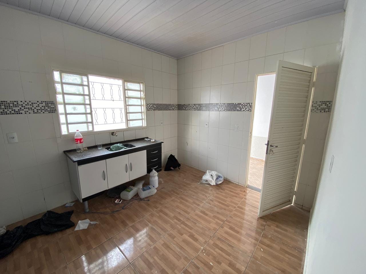 Casa à venda com 2 quartos, 90m² - Foto 8