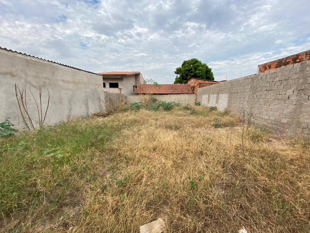 Casa à venda com 2 quartos, 90m² - Foto 12