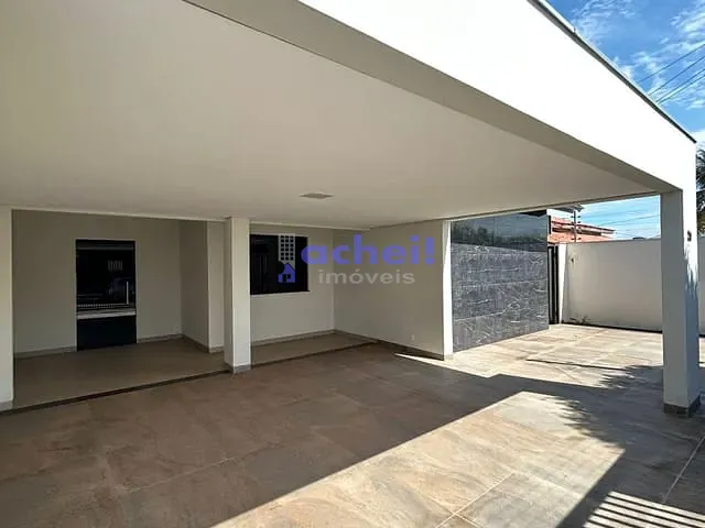 Casa com 360m² 3 quartos e 3 banheiros, à venda ou para alugar, no bairro Vila Dom Pedro em Rondonópolis
