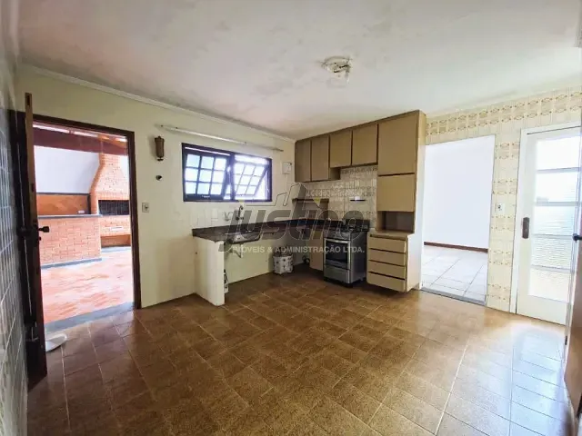 Casa com 250m² 3 quartos e 2 banheiros, à venda, no bairro Praia Do Sonho em Itanhaém