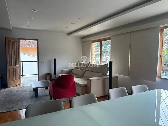 Casa com 380m² 4 quartos e 2 banheiros, à venda, no bairro Tijuca em Teresópolis