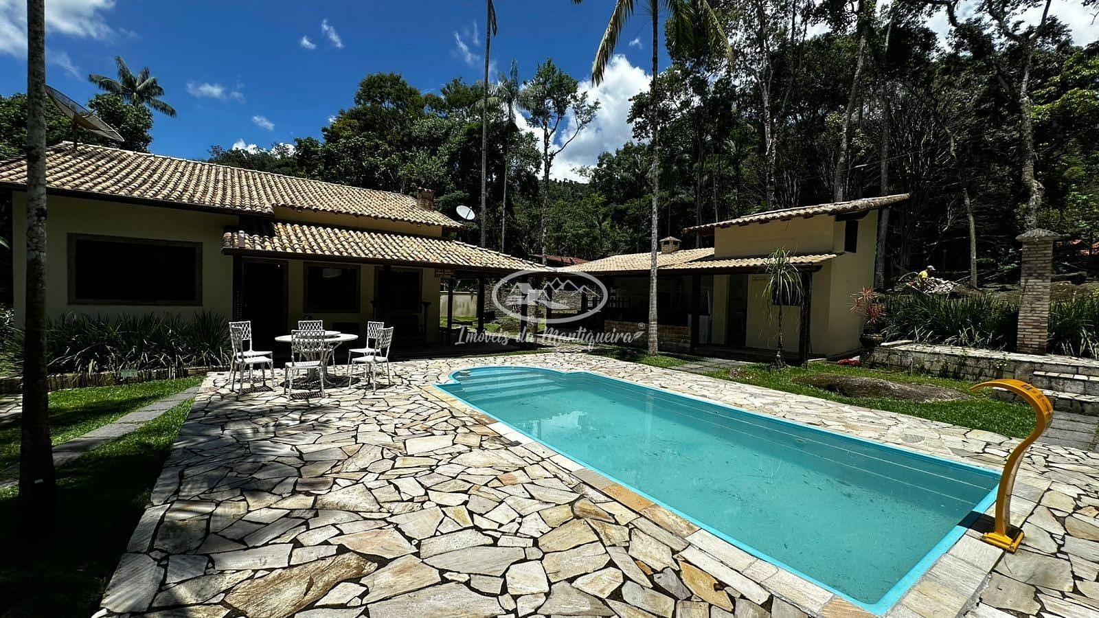 Casa, 4 quartos, 120 m² - Foto 1