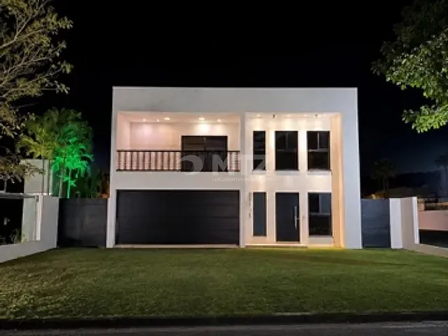 Casa 4 quartos e 5 banheiros, à venda, no bairro Sociedade Hípica de Botucatu em Botucatu
