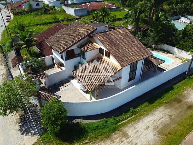Casa com 522m² 4 quartos e 3 banheiros, à venda, no bairro Capricórnio II em Caraguatatuba