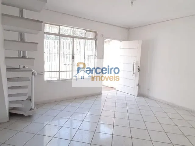 Casa 2 quartos e 2 banheiros, à venda, no bairro Parque São Jorge em São Paulo