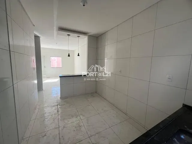 Casa 2 quartos e 1 banheiro, à venda, no bairro Topázio em Petrolina