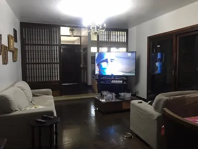 Casa com 504m² 3 quartos e 2 banheiros, à venda, no bairro Canadá em Londrina