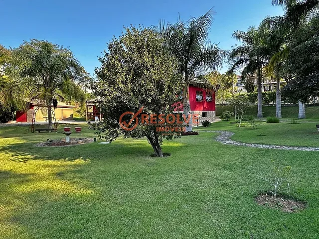 Casa com 1800m² 4 quartos e 6 banheiros, à venda, no bairro Paião em Guararema