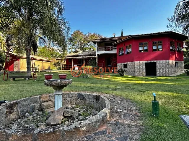 Casa com 1800m² 4 quartos e 6 banheiros, à venda, no bairro Paião em Guararema