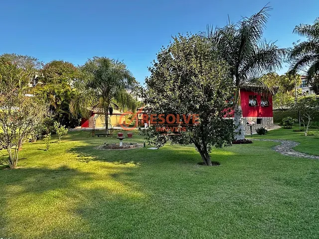 Casa com 1800m² 4 quartos e 6 banheiros, à venda, no bairro Paião em Guararema