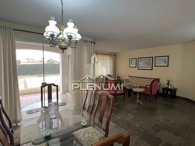 Casa com 580m² 4 quartos e 3 banheiros, à venda, no bairro Jardim Claret em Rio Claro