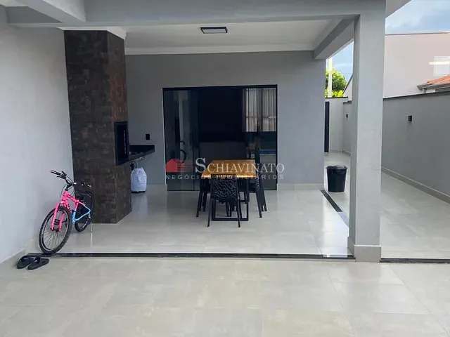 Casa 3 quartos e 2 banheiros, à venda, no bairro Centro em Rio das Pedras