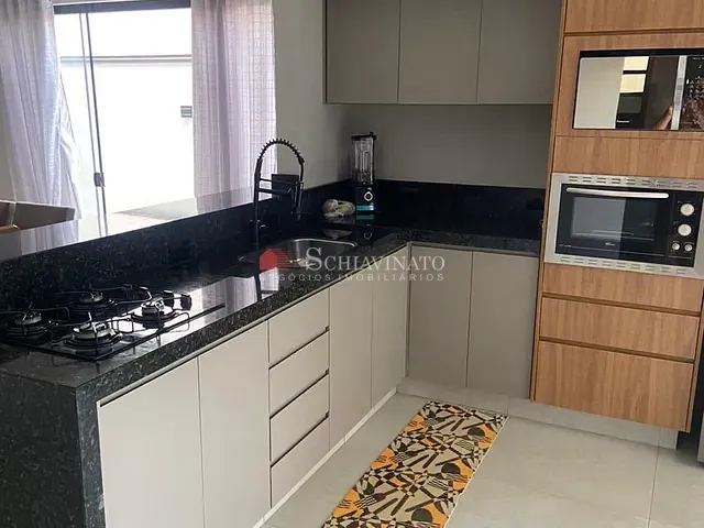 Casa 3 quartos e 2 banheiros, à venda, no bairro Centro em Rio das Pedras