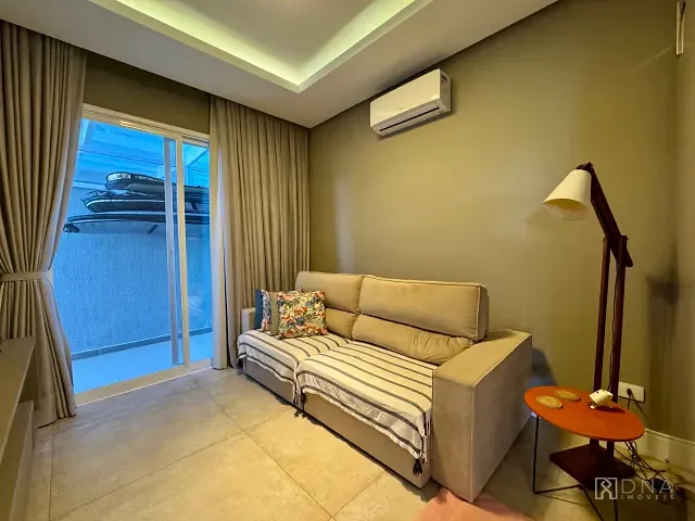 Casa com 334m² 3 quartos e 5 banheiros, à venda, no bairro Urbanova III em São José dos Campos