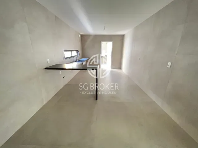 Casa com 350m² 5 quartos e 8 banheiros, à venda, no bairro Barra da Tijuca em Rio de Janeiro