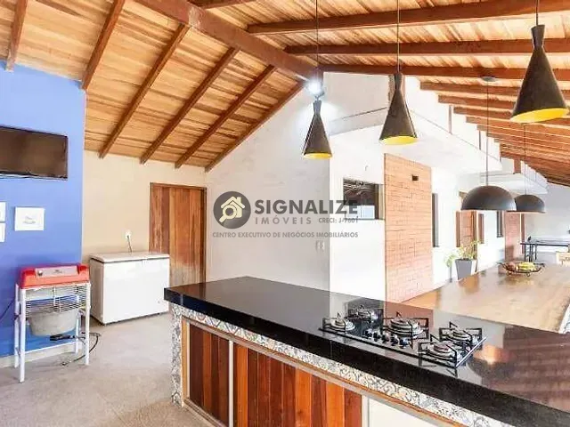 Casa com 600m² 4 quartos e 3 banheiros, à venda, no bairro Peró em Cabo Frio