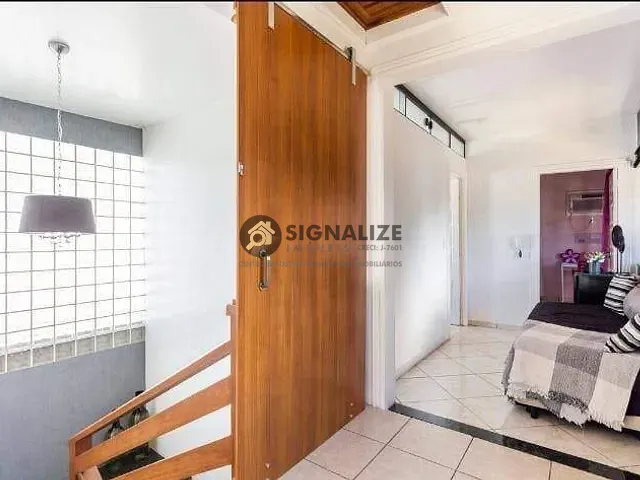 Casa com 600m² 4 quartos e 3 banheiros, à venda, no bairro Peró em Cabo Frio