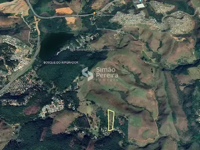Casa com 18500m² 3 quartos e 3 banheiros, à venda, no bairro Bosque do Imperador em Juiz de Fora