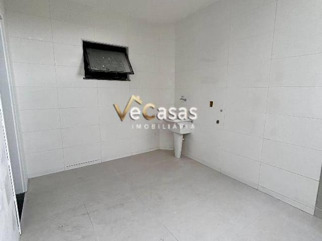 Casa com 150m² 3 quartos e 4 banheiros, à venda, no bairro Costazul em Rio das Ostras